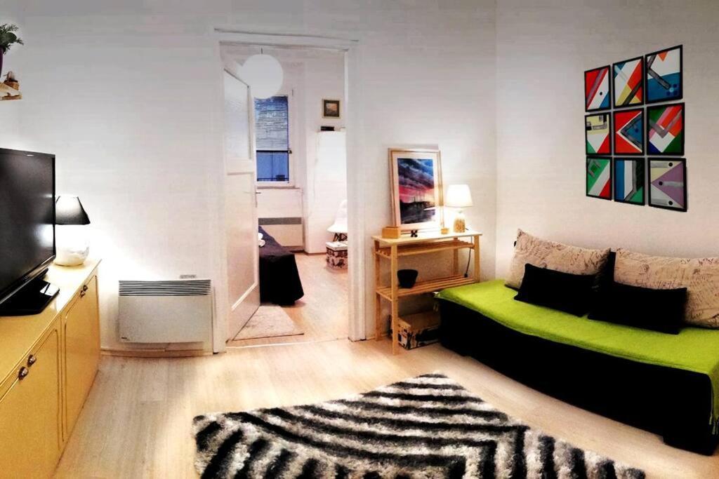 Atelier 12, Feeling Like An Artist! Promo Price Leilighet Beograd Eksteriør bilde