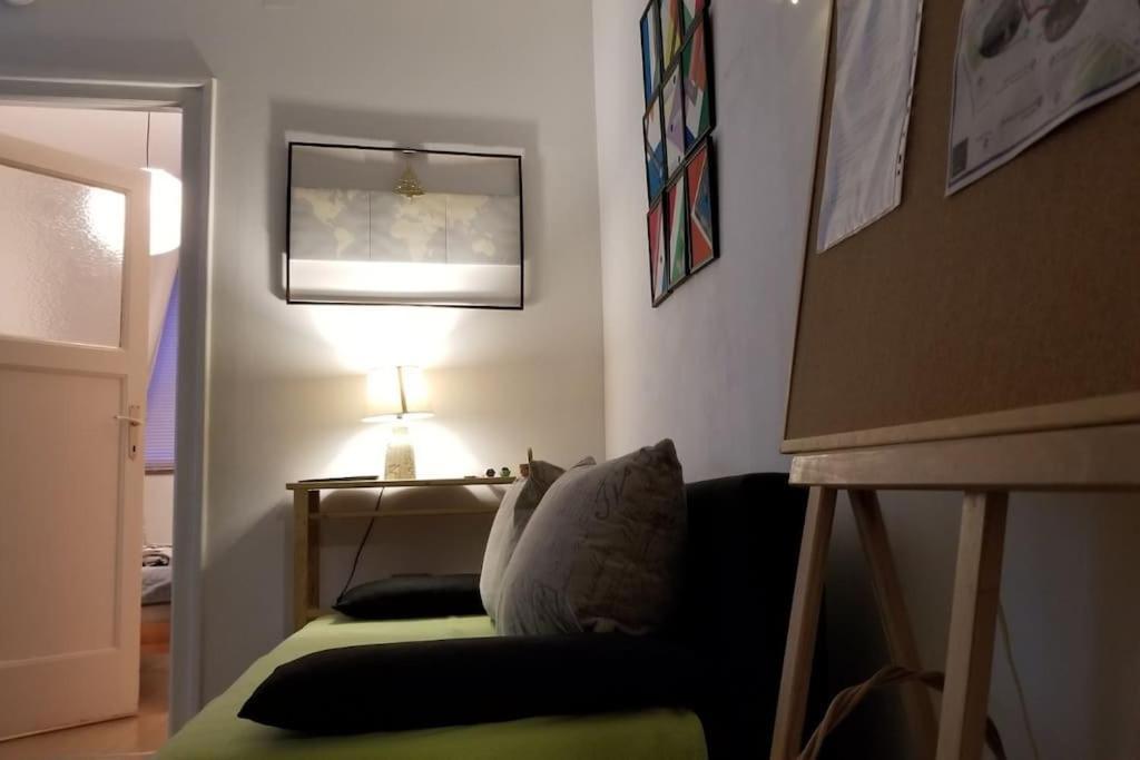 Atelier 12, Feeling Like An Artist! Promo Price Leilighet Beograd Eksteriør bilde